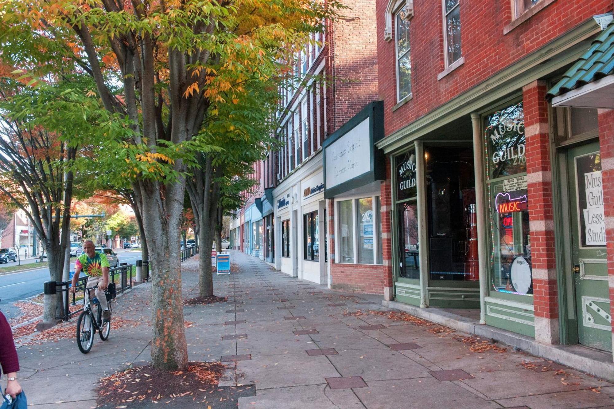 Welcome To Hat City Danbury, A Suburban Retreat ภายนอก รูปภาพ